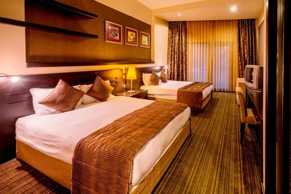 Vuni Palace Luxury Resort & Beach & Casino 키레니아 외부 사진