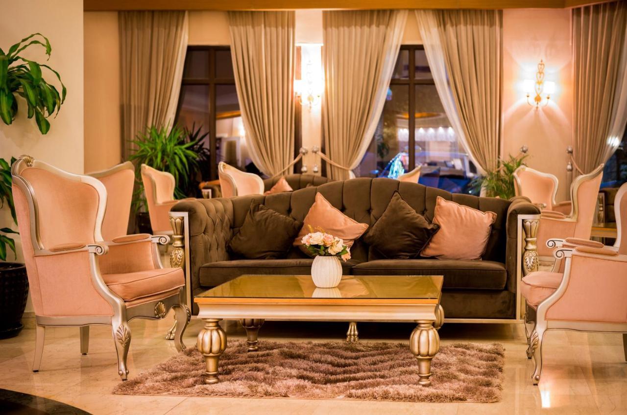 Vuni Palace Luxury Resort & Beach & Casino 키레니아 외부 사진