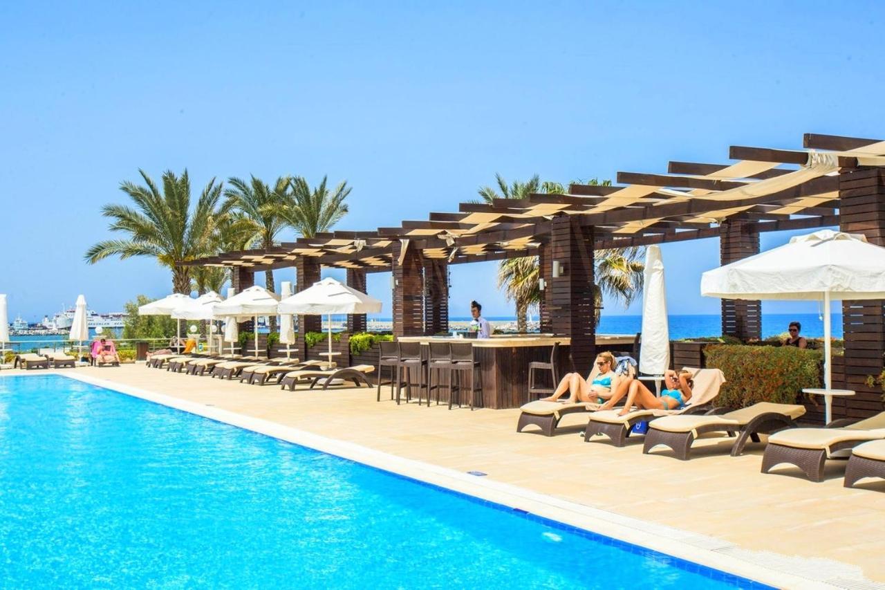 Vuni Palace Luxury Resort & Beach & Casino 키레니아 외부 사진