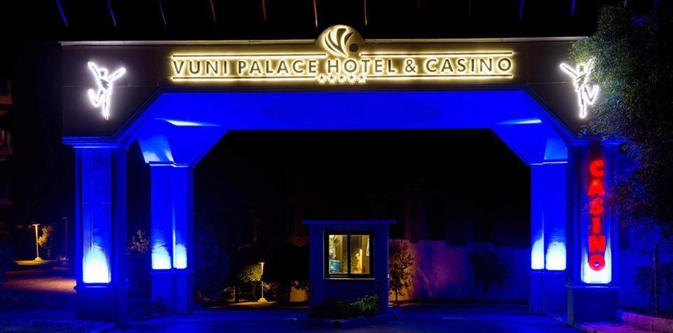 Vuni Palace Luxury Resort & Beach & Casino 키레니아 외부 사진