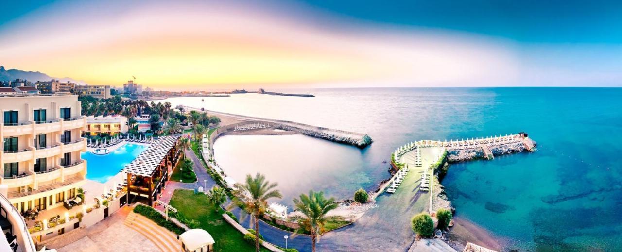 Vuni Palace Luxury Resort & Beach & Casino 키레니아 외부 사진